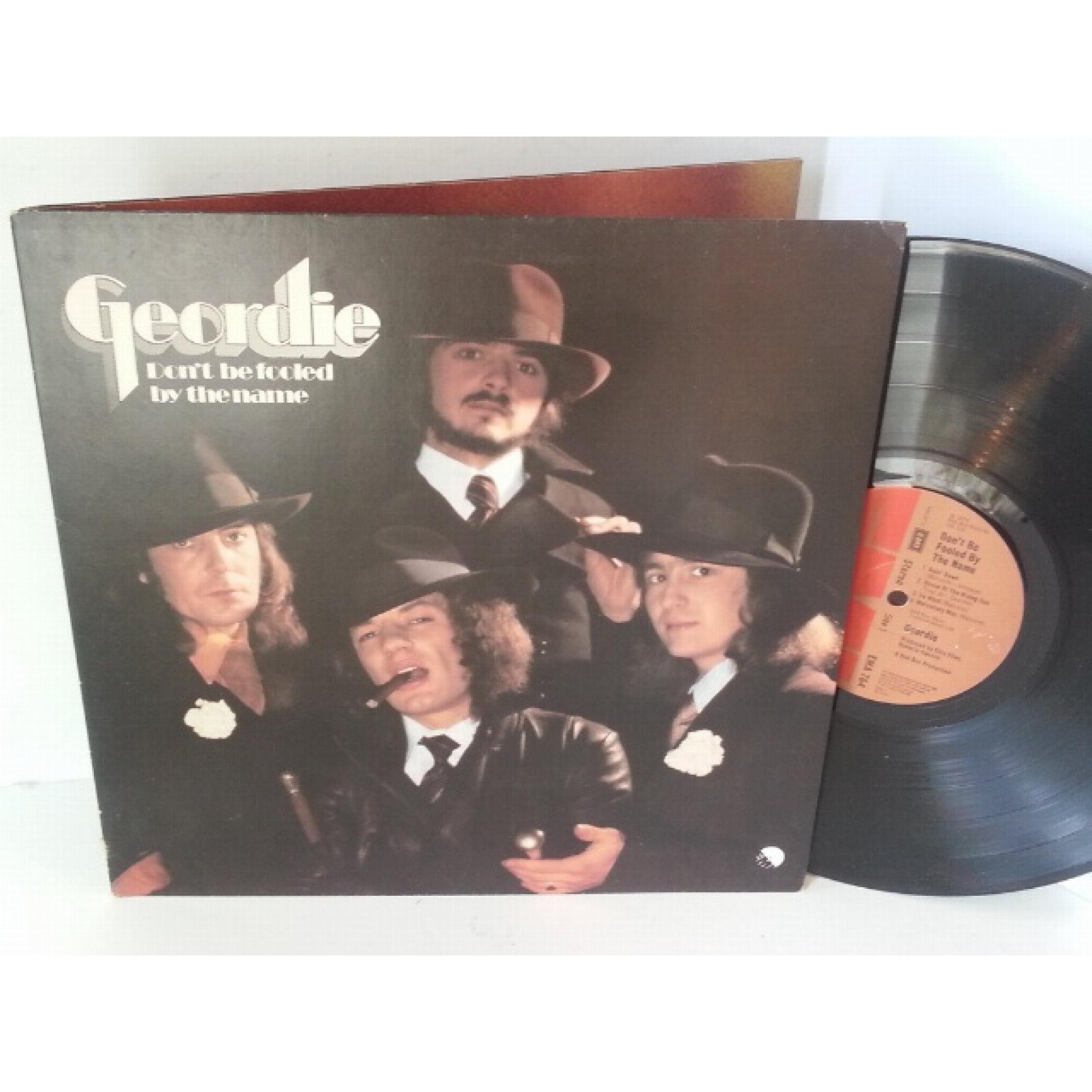 Cd Geordie Don't Be Fooled By The Name Lacrado Estandar | Frete Grátis