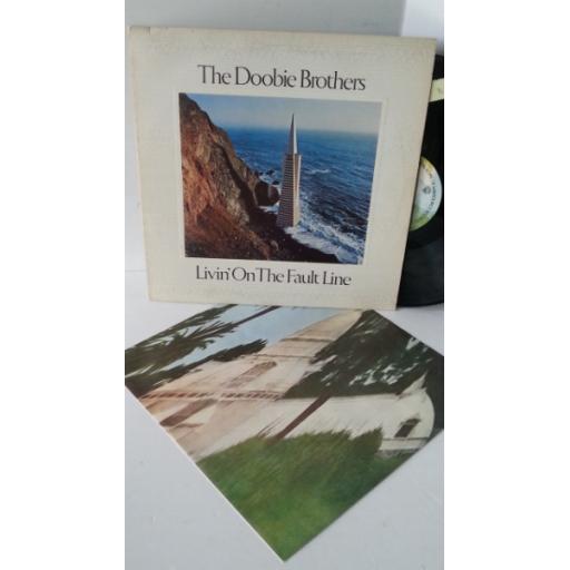 THE DOOBIE BROTHERS livin on the fault line, W 56383