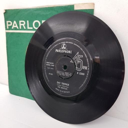 THE BEATLES, we can work it out, B side Day tripper, R 5389, 7 inch single