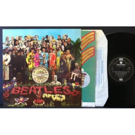 Beatles Sgt PEPPERS LONELY HEARTS CLUB BAND. UK pressing on the black, silver two EMI box Parlophone label