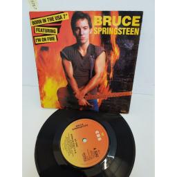 BRUCE SPRINGSTEEN - born in the usa. A6342, 7" single
