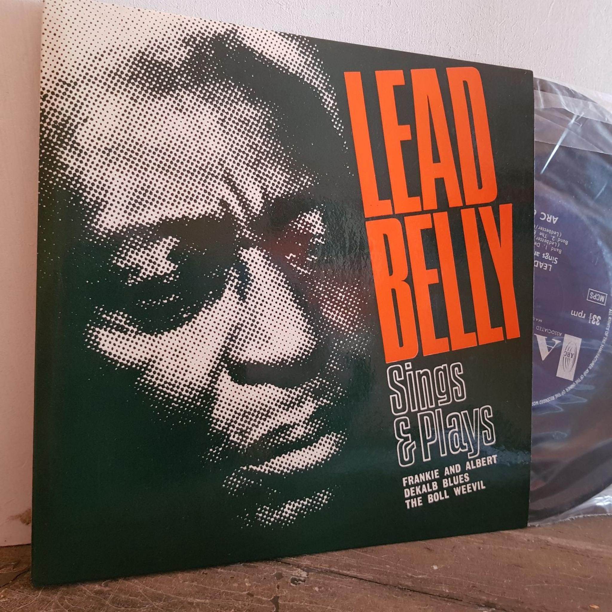 LEAD BELLY sings and plays Frankie and Albert. Deklab blues.The Boll