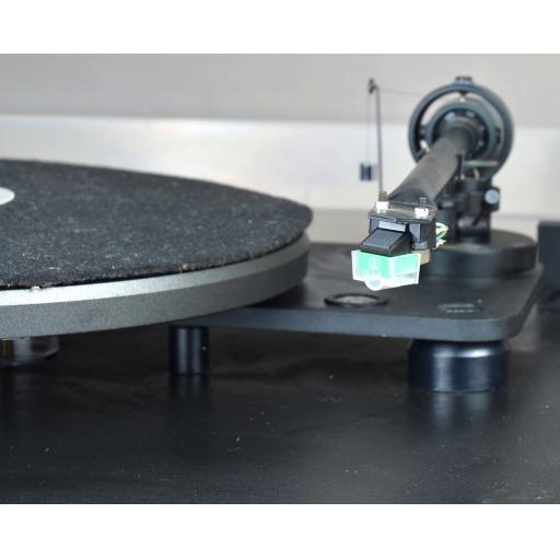 Pro-ject 6 turntable