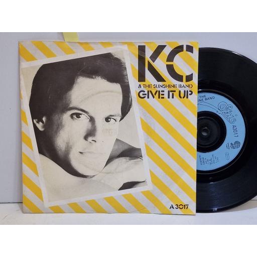 KC AND THE SUNSHINE BAND Give it up 7" single. A3017