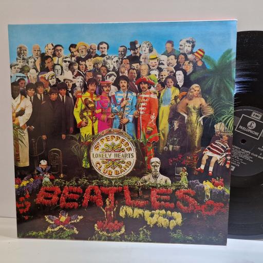 THE BEATLES Sgt. Peppers Lonely Hearts Club Band 12" vinyl LP. PCS7027
