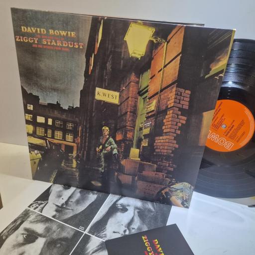 DAVID BOWIE The rise and fall of Ziggy Stardust and the spiders from Mars 12" vinyl LP and DVD-VIDEO. DBZSX40