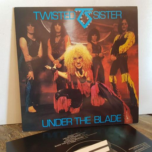 TWISTED SISTER under the blade. VINYL 12" LP. SECX9
