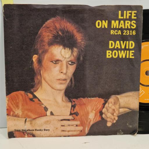 DAVID BOWIE Life On Mars? RCA Victor RCA 2316, 7 Single, 4 Prong Push Out Centre