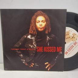 TERENCE TRENT D’ARBY She Kissed Me Do You Love Me Like You Say? 659592 7 7”